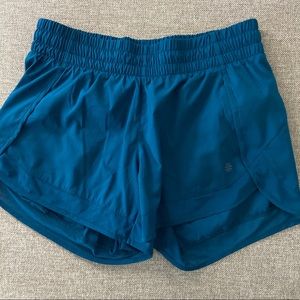 Athleta Mesh Racer Run Short 4”